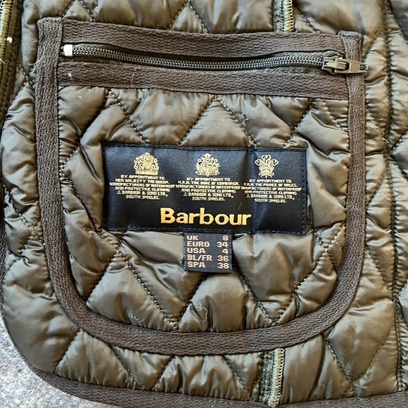 Barbour Gilet Vest Sz 4 in Dark Olive. Classic! - Picture 7 of 12